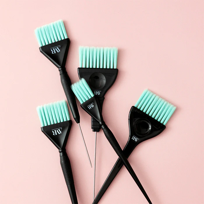 AMR Professional Tail Tint Brush Medium Soft Blue - Image 4